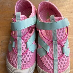 Western chief Athletic shoes / sandals  size 2